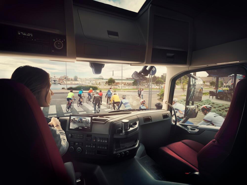 nijwa-volvo-fm-chauffeur-veiligheid-fietsers nijwa-volvo-fm-chauffeur-veiligheid-fietsers